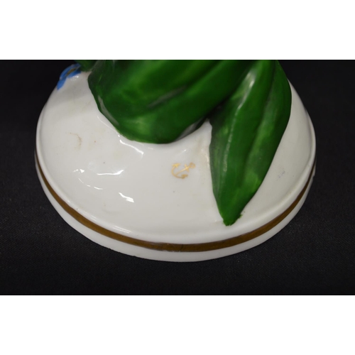 264 - Possibly Chelsea posy vase in the form of four tulips and bearing a Gold Anchor mark - 6