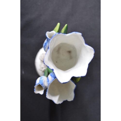 264 - Possibly Chelsea posy vase in the form of four tulips and bearing a Gold Anchor mark - 6