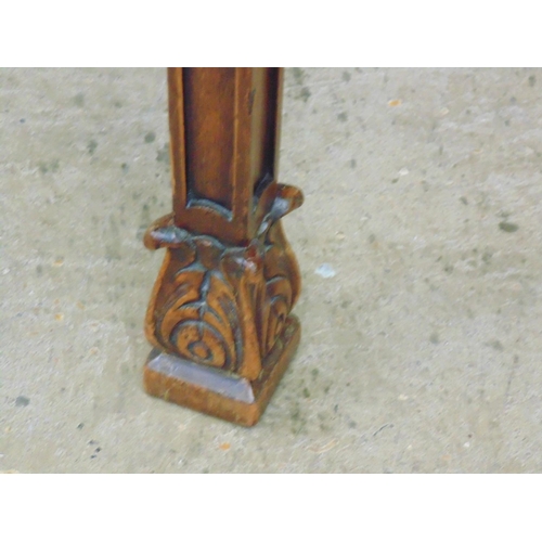 478 - Mahogany centre table having carved edge, frieze and tapering legs ending in stylised flower feet - ... 