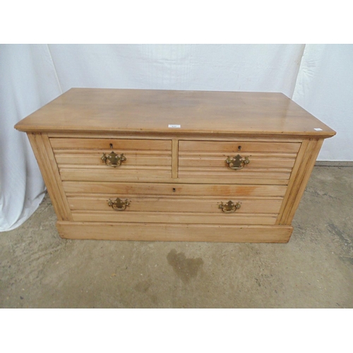 537 - Satinwood chest of two short over one long drawers, standing on plinth base - 102.5cm x 49.5cm x 54c... 