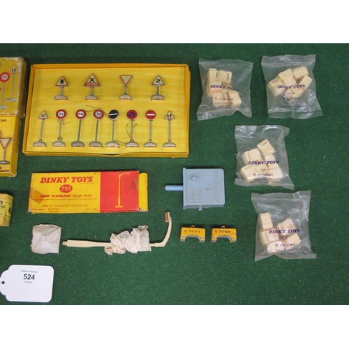 524 - Quantity of boxed/bagged Dinky accessories to include: two 771 Road Sign Sets (one lid missing), 755... 