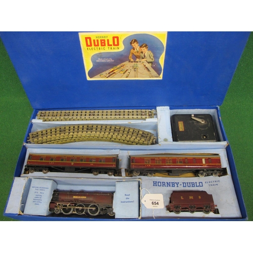 654 - 1940's/1950's HD 3 Rail EDP2 LMS Passenger Train set containing: 4-6-2 tender locomotive No. 6231 Du... 