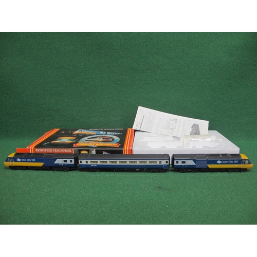 657 - 1980-1983 Hornby OO scale R332 High Speed Train Pack containing: two Class 43 Power Cars and a MkIII... 