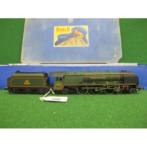 680 - 1954-1958 HD 3 Rail Passenger Train Set containing: 8P 4-6-2 tender locomotive No. 46232 Duchess Of ... 