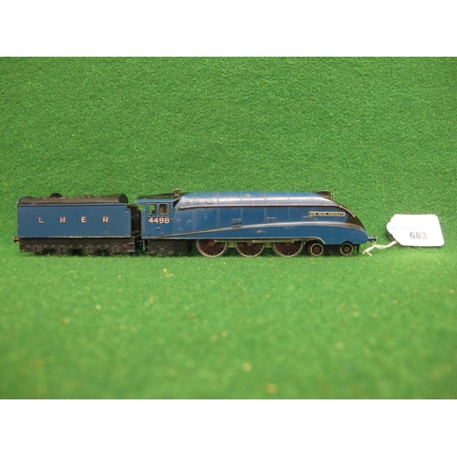 683 - 1938-1941 HD clockwork EDL1 A4 4-6-2 locomotive and tender No. 4498 Sir Nigel Gresley in LNER blue l... 