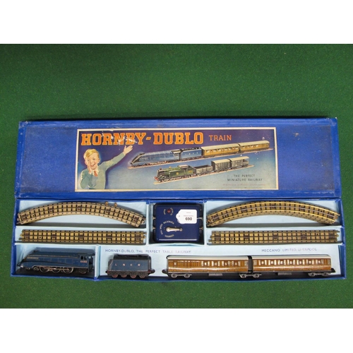 690 - 1938-1941 HD 3 Rail EDP1 Passenger Train Set containing: A4 4-6-2 locomotive and tender No. 4498 Sir... 