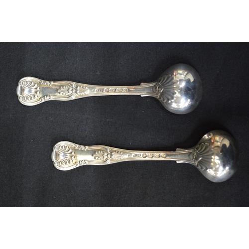 150 - Pair of silver mustard spoons having Queens pattern handles, hallmarked for Dublin 1837 (1.4ozt)