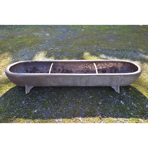 73 - Iron feed trough with rounded ends and dividing rails - 91cm x 15cm tall