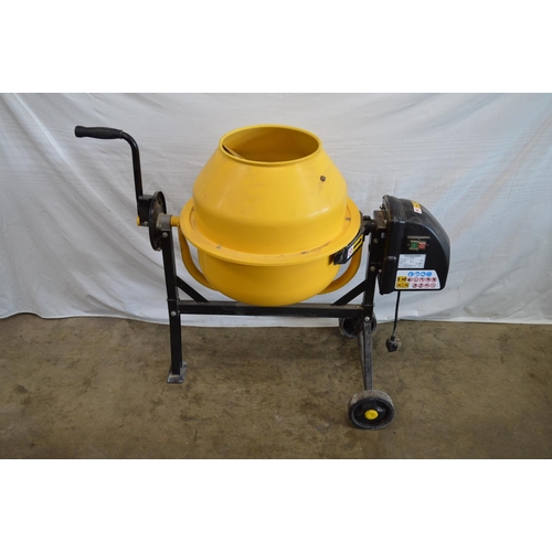 39 - 63L electric concrete mixer (sold as seen)