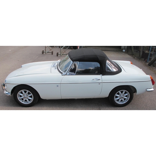 210 - 1971 MG B Coupe/Convertible.  Registration No. KHF 461K.  Chassis No. GHN5248740G.  Engine No. 18GGW... 