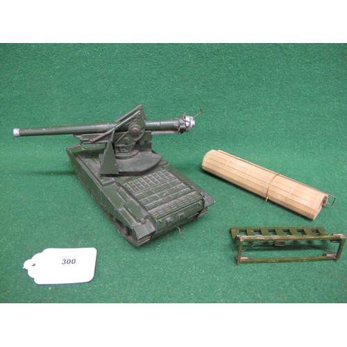 300 - Britains No. 2175 Self Propelled 155mm gun - 9.25