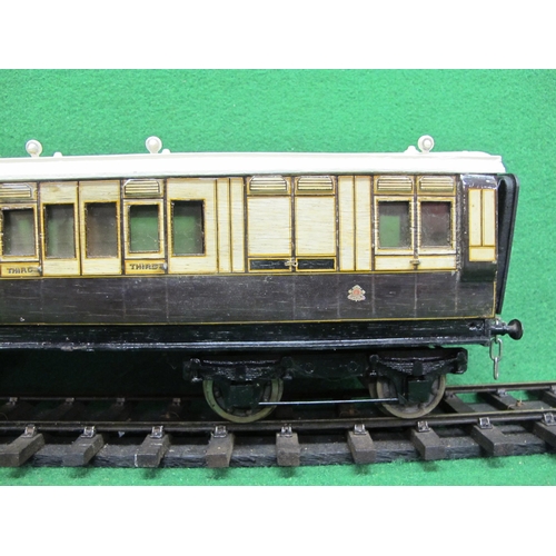 384 - Two Gauge 1 wood and metal bogie corridor coaches, all 3rd Brake with ducketts and 3rd and 1st compo... 