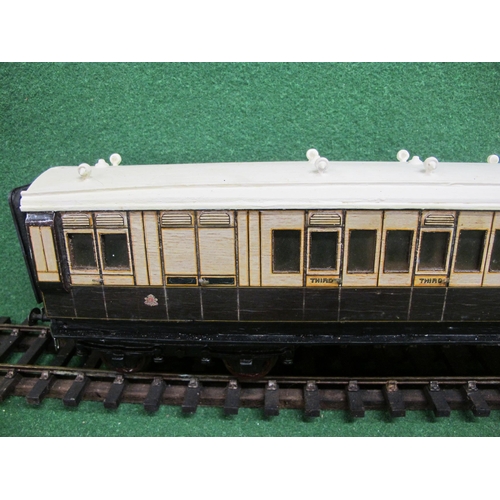 385 - Two Gauge 1 wood and metal bogie corridor coaches, all 3rd Brake with ducketts and 3rd and 1st compo... 