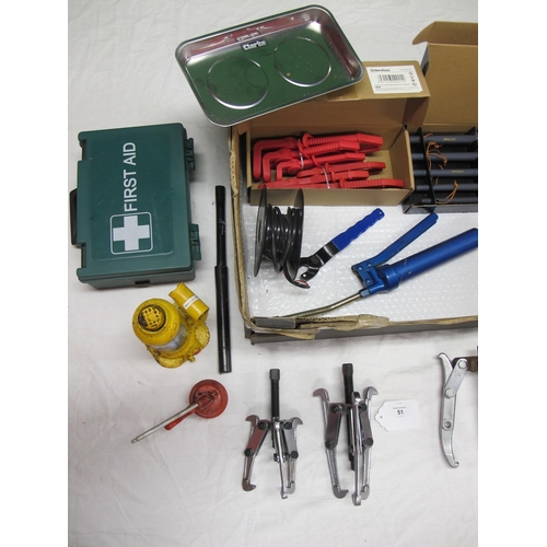 51 - Box of pullers, magnetic parts trays, boxed oil suction pump, brushes, hose clamps, hook & pick set,... 