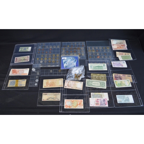 232 - Quantity of mostly world coins together with Royal Mint 1983 Heinz uncirculated coin collection and ... 