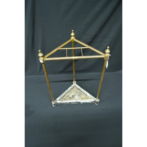 127 - Brass corner stick stand with cast aluminium base - 60cm tall