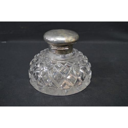 160 - Cut glass circular ink well with silver lid, hallmarked for Birmingham - 11.5cm wide