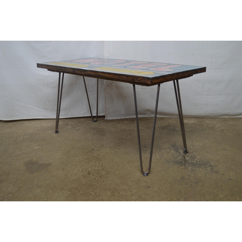 278 - Painted pine tongue and groove coffee table, standing on hair pin legs - 89cm x 43cm x 46cm tall