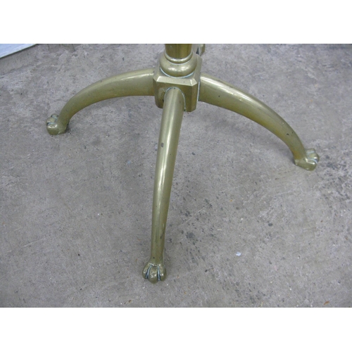 314 - Brass oil lamp standard standing on splayed supports with paw feet - 40cm x 40cm x 141cm tall (burne... 