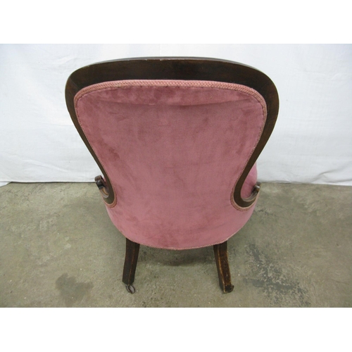 389 - Victorian spoon back chair having button back and padded seat, standing on cabriole front legs with ... 