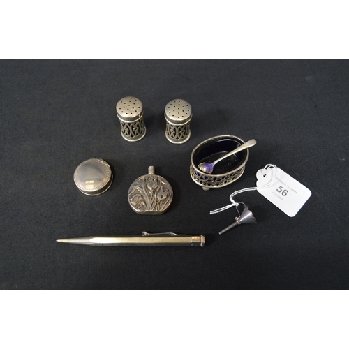 56 - Group of small silver items to comprise: three piece cruet set, salt spoon, small funnel, pill box, ... 