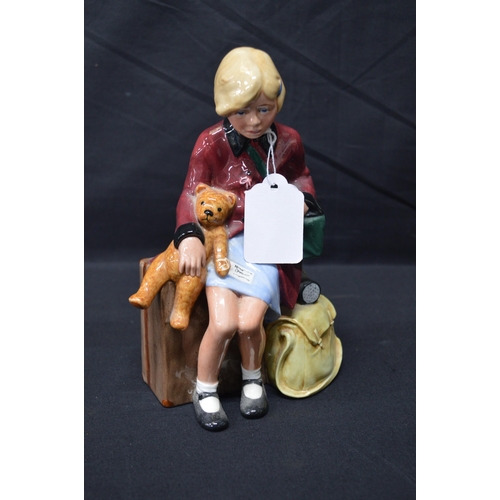 71 - Royal Doulton figure of The Girl Evacuee HN3203, Limited Edition No. 1028 together with The Boy Evac... 