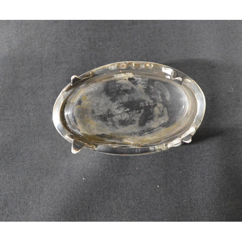 144 - Two Georgian silver salts of oval form with clear glass liners