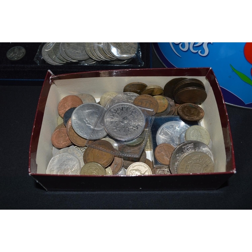 56 - Collection of circulated UK and world coins and bank notes