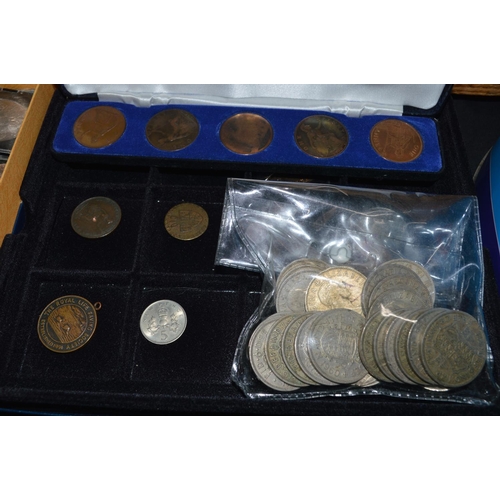 56 - Collection of circulated UK and world coins and bank notes