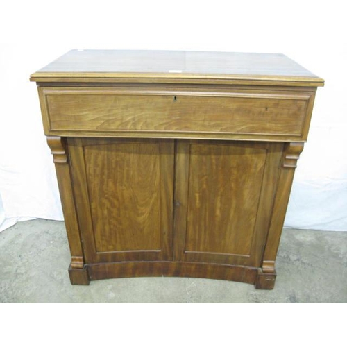 456 - Mahogany secretaire, the fall front drawer opening to an arrangement of maple fronted drawers and pi... 