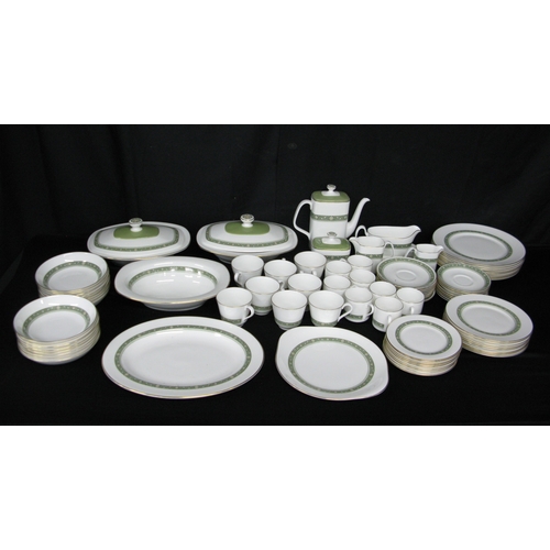 102 - Royal Doulton Rondelay H5004 part tea and dinner ware to comprise: eight tea cups, eight coffee cups... 