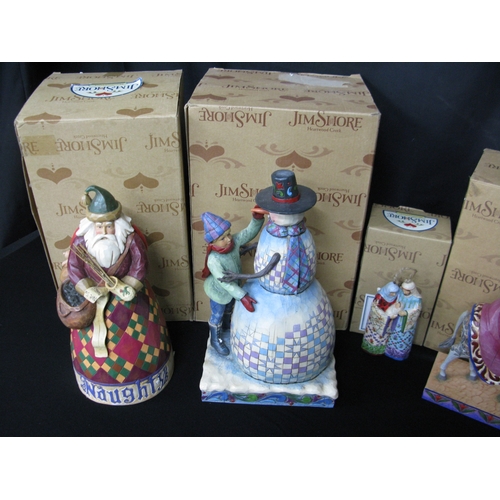 110 - Jim Shore Christmas themed figurines and hanging ornaments to comprise: Frosty Friends 4005448, He K... 