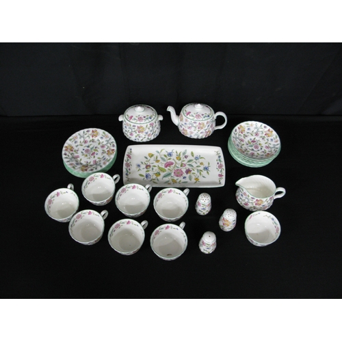 115 - Minton Haddon Hall part tea and dinner ware to comprise: six tea cups, seven 14.5cm saucers, six 16c... 