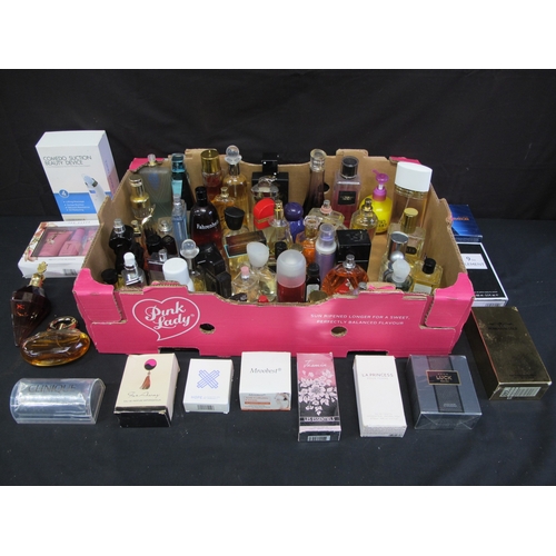 72 - Collection of perfume to include: Elizabeth Arden, Katy Perry, Marc Jacobs etc