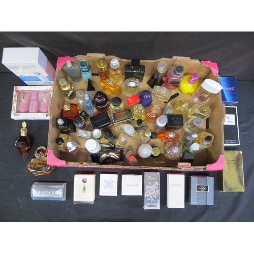 72 - Collection of perfume to include: Elizabeth Arden, Katy Perry, Marc Jacobs etc