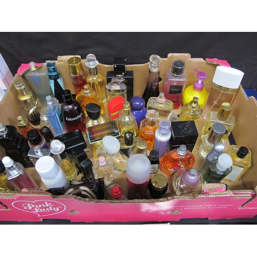 72 - Collection of perfume to include: Elizabeth Arden, Katy Perry, Marc Jacobs etc
