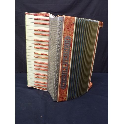 74 - Casaliverona piano accordion