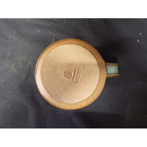 77 - Quantity of pottery to include: Wootton Courtenay and Ruth Lyle Glynden pottery