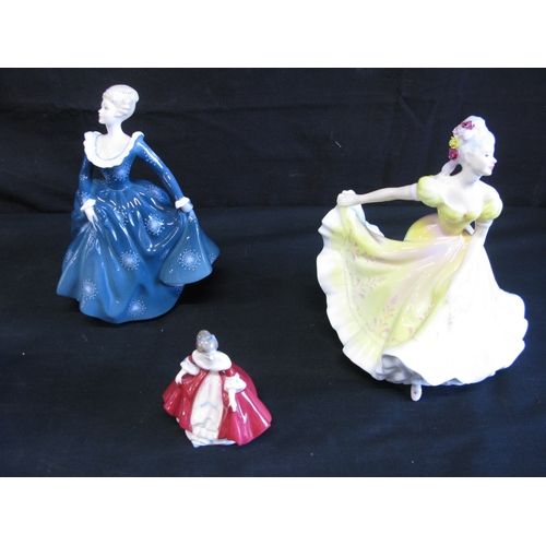 100 - Collection of Royal Doulton figurines to comprise: Ninette HN2379, Sunday Best HN2698, Autumn Breeze... 