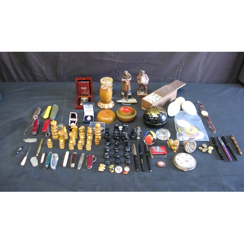 Group of sundry items to include: pair of carved wooden figures, set of ...