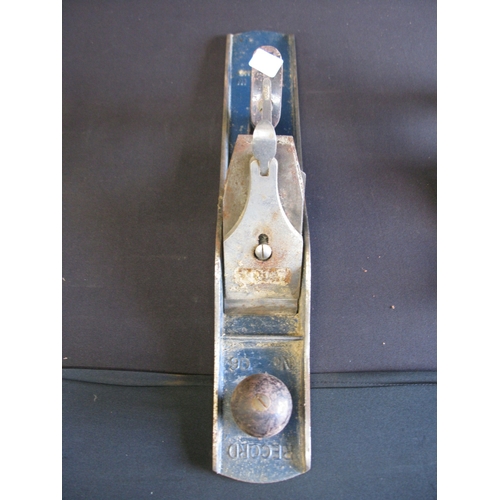 117 - Collection of three planes to comprise: Record No. 06, Bailey No. 7 and a Stanley No. 4