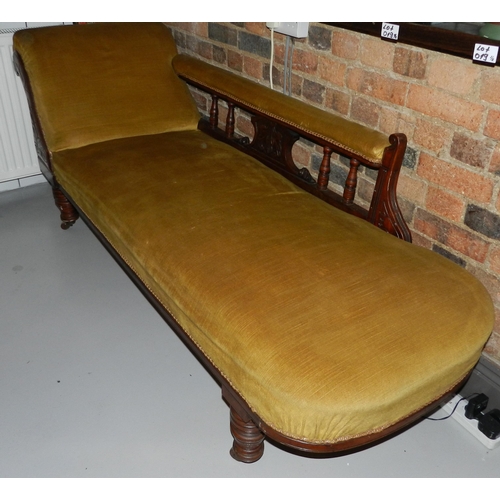 112 - Day bed sofa on wheels apx 191cm length,