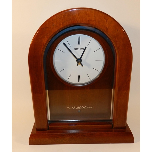 214 - Seiko Mantel clock , new, 18 melodies , with box, apx 28cm height