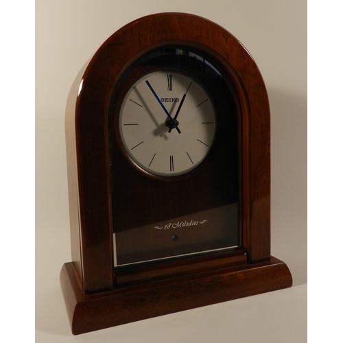 214 - Seiko Mantel clock , new, 18 melodies , with box, apx 28cm height