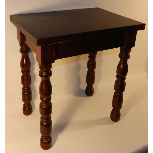 278 - Side table, Mahagony, apx 46cm height