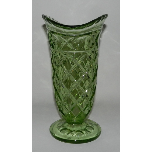 72 - Green Glasse vase , crystal cut, apc 27cm height