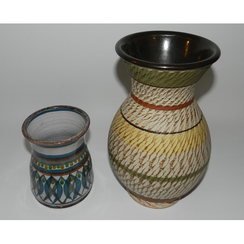 82 - Vase apx 24cm and small jug apx 12.5cm, terracotta, 