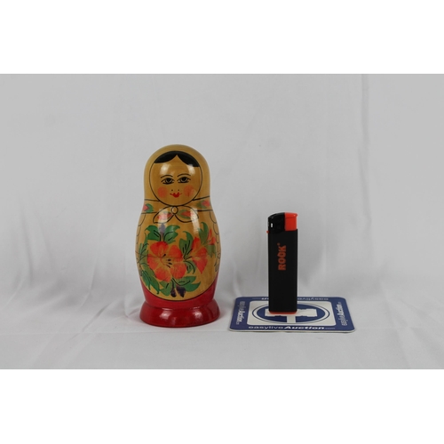 158 - Vintage Russian Nesting Babushka Doll, 5.5''Inches Tall, 5 pcs