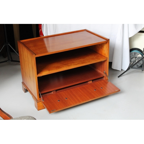 161 - Vintage Nathan Teak Tv Unit< Very solid, 22'' Tall, ( 31'' x 17.5'' Inches )