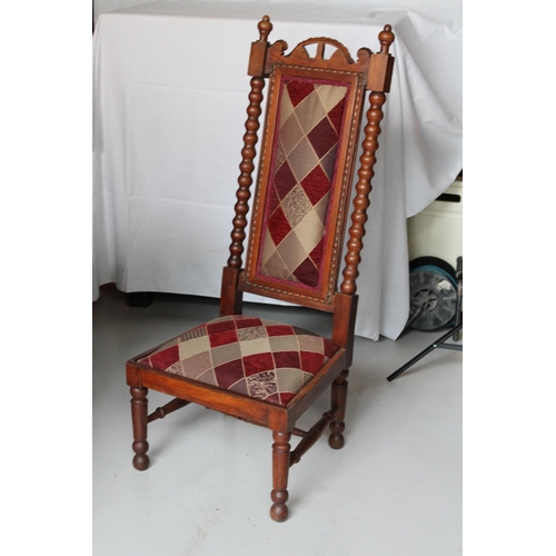 171 - Antique Oak Hall Chair, 19th. Century, Seat h. 13'', ( 43'' Tall ) , 18'' x 16'' Inches